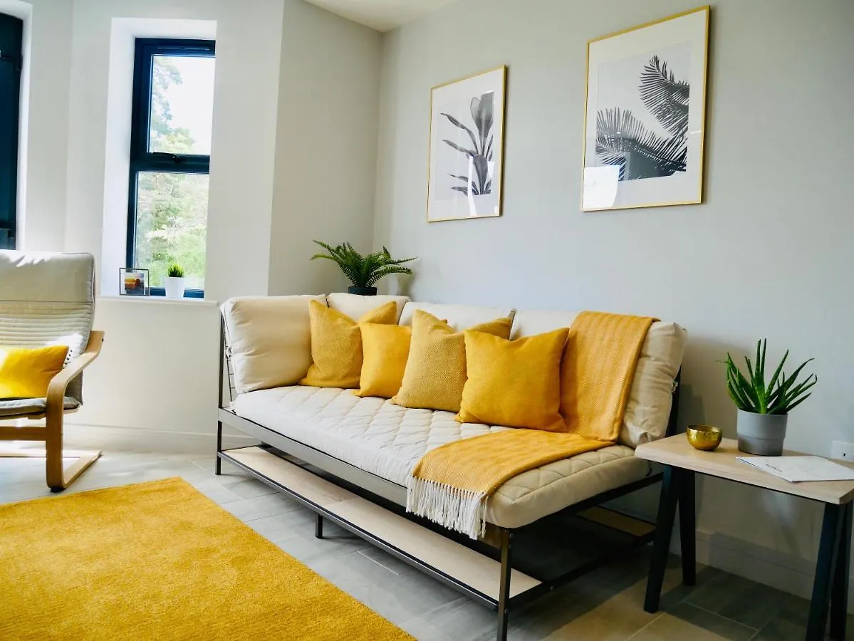 Beautiful Alumpointe Apartment - 400M To The Beach 伯恩茅斯 英国